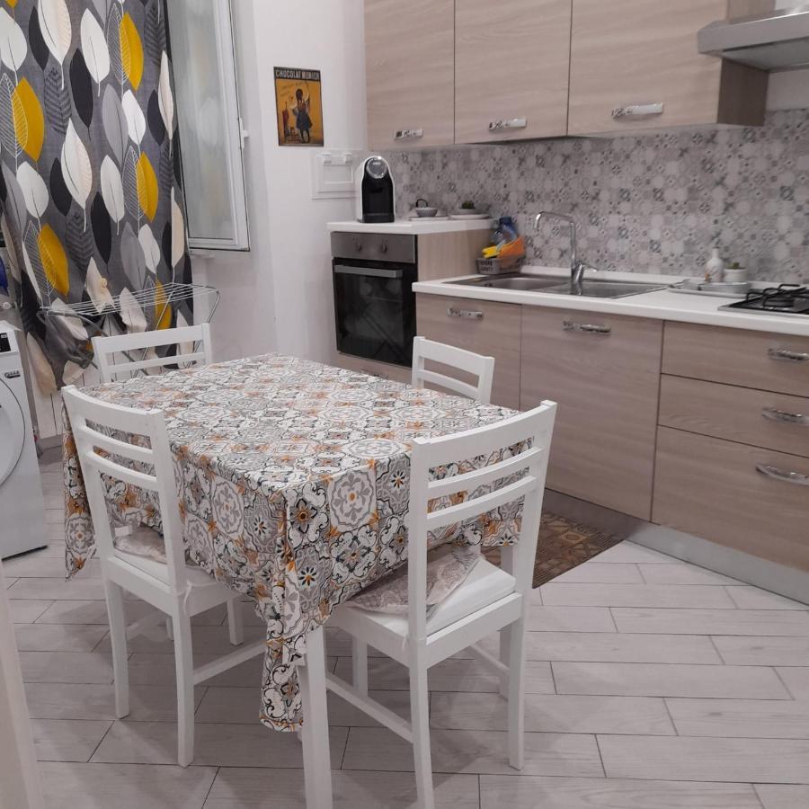 Il Filo Di Jordi Apartment Savona Ngoại thất bức ảnh